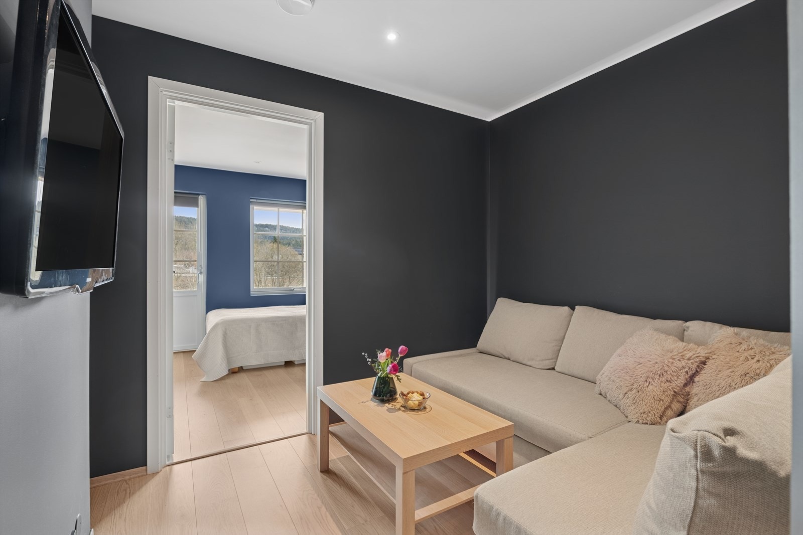 Det er en praktisk kjellerstue i denne etasjen, som er et perfekt tilskudd til storfamilien. Galleribilde