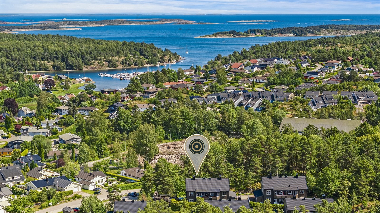 Boligen ligger omkranset av natur og med skjermet beliggenhet! Galleribilde