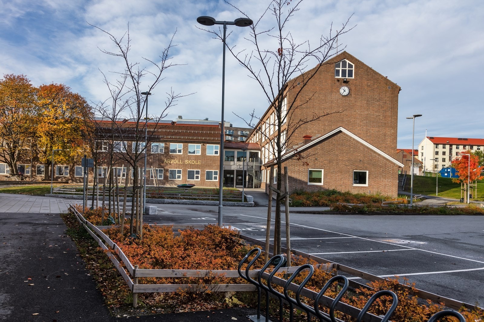 Årvoll skole ligger i umiddelbar nærhet til leiligheten. Galleribilde