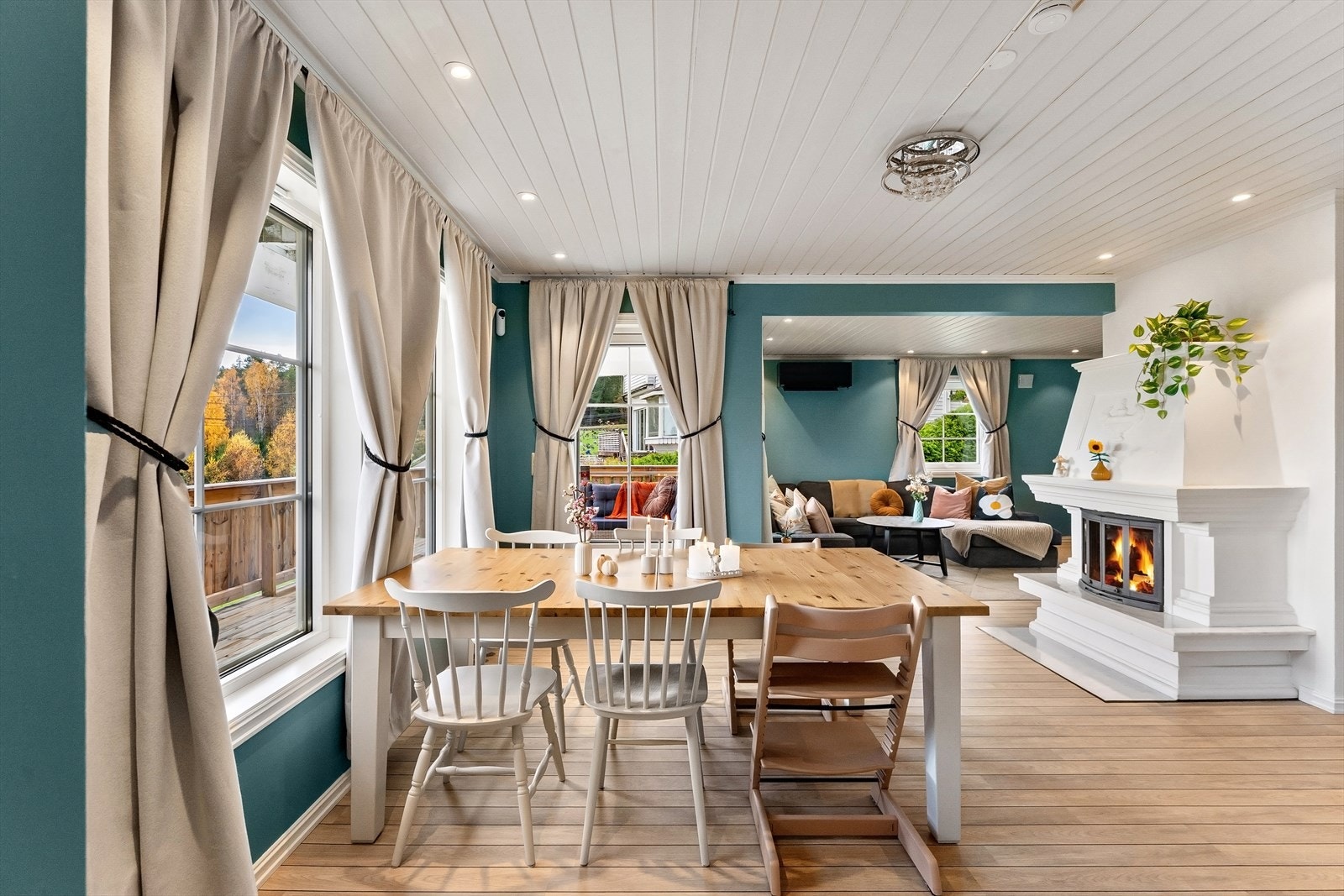 God flyt mellom sonene. Galleribilde