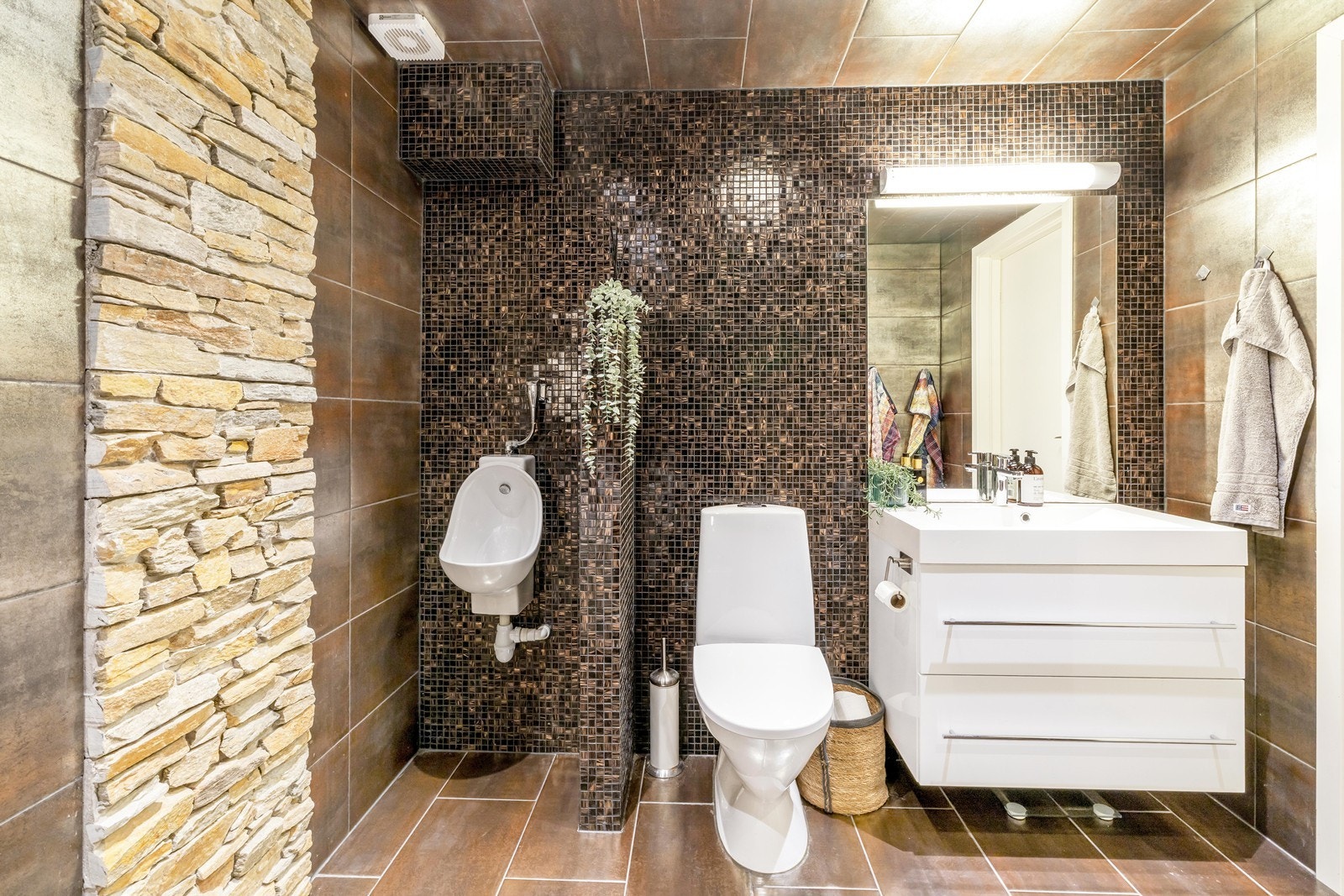 Bad med varme i gulv Galleribilde