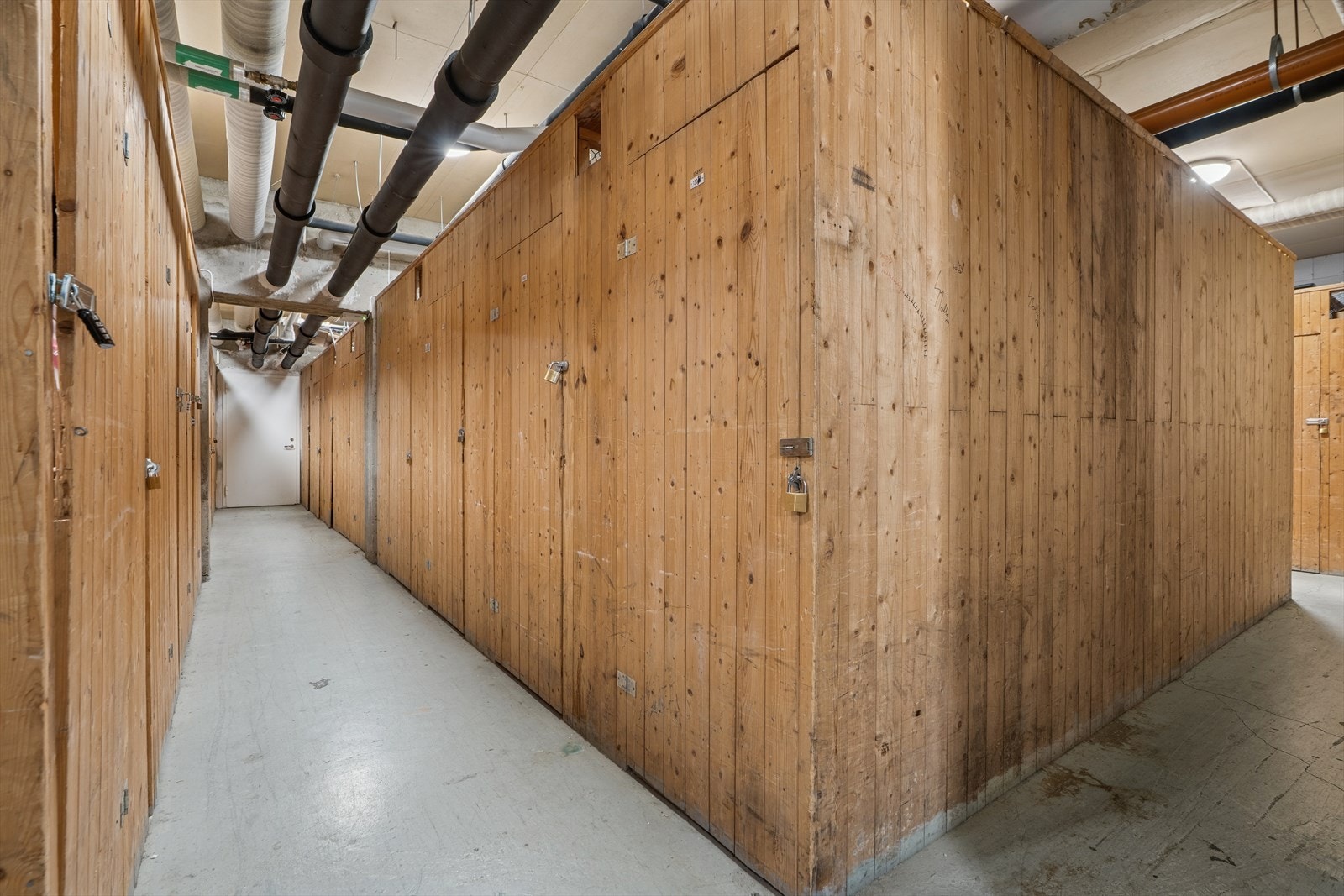 Leiligheten disponerer en praktisk kjellerbod. Galleribilde