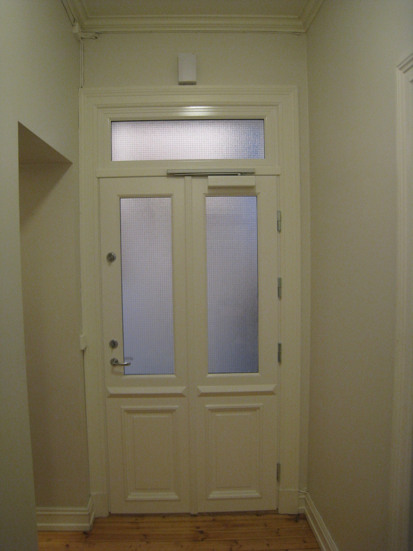 Ny ytterdør fra 2021 (innsiden) Galleribilde