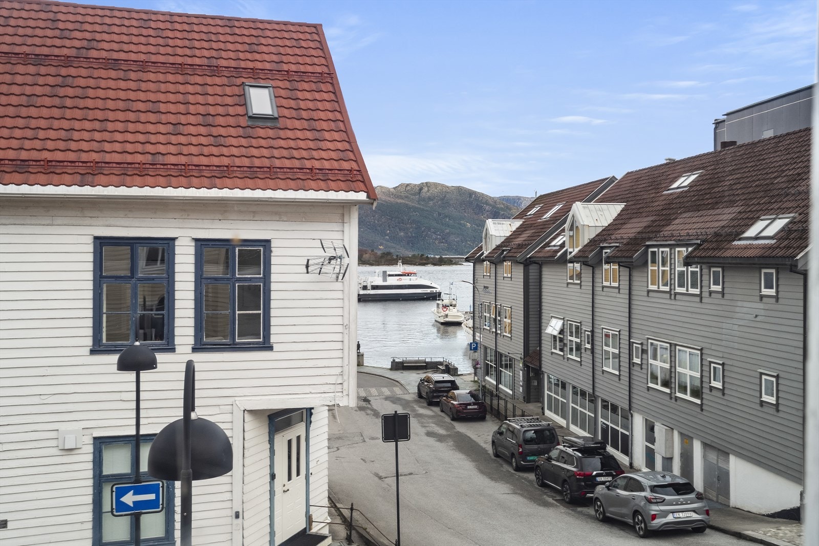 Utsikt frå leilegheita Galleribilde