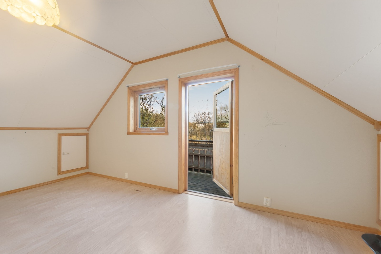 Og det er utgang til egen balkong. Galleribilde