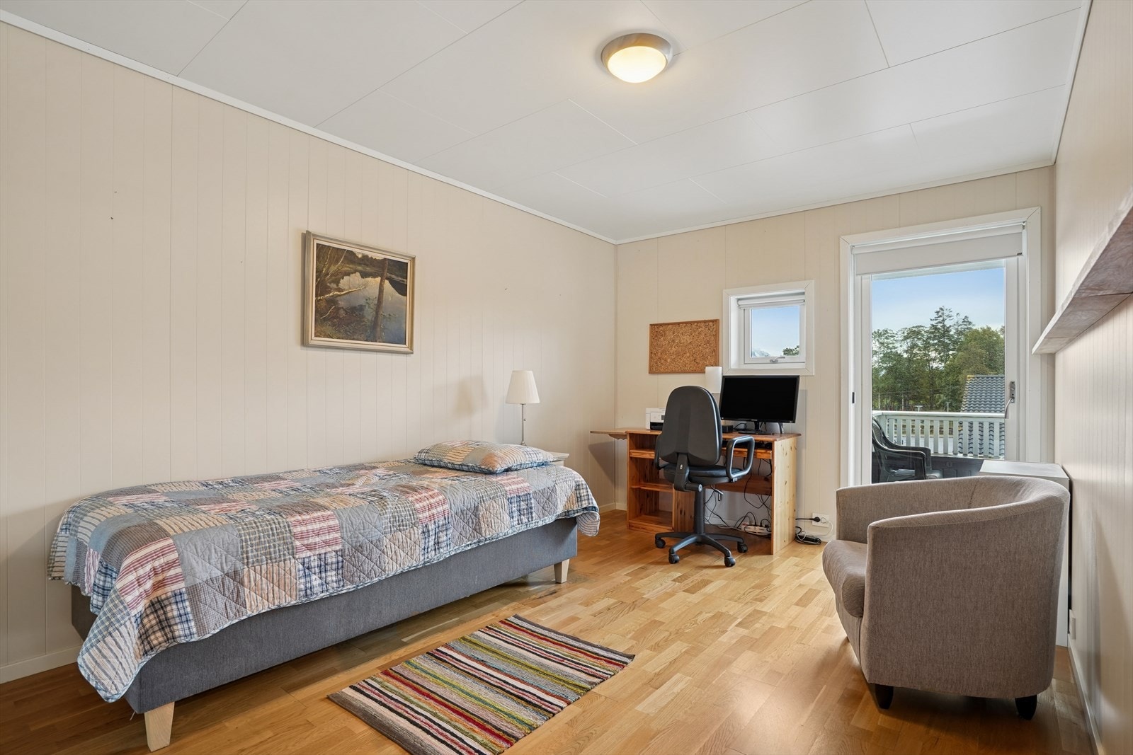 Det er også egen utgang til balkongen. Galleribilde