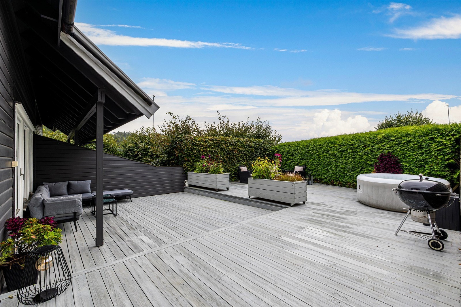 Uteplassen Galleribilde