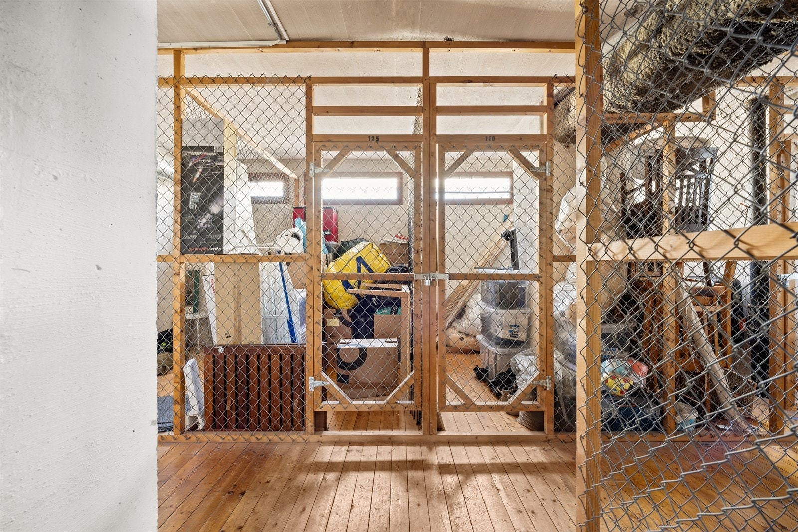 Det medfølger bod på loft, samt "matskap" i kjeller Galleribilde