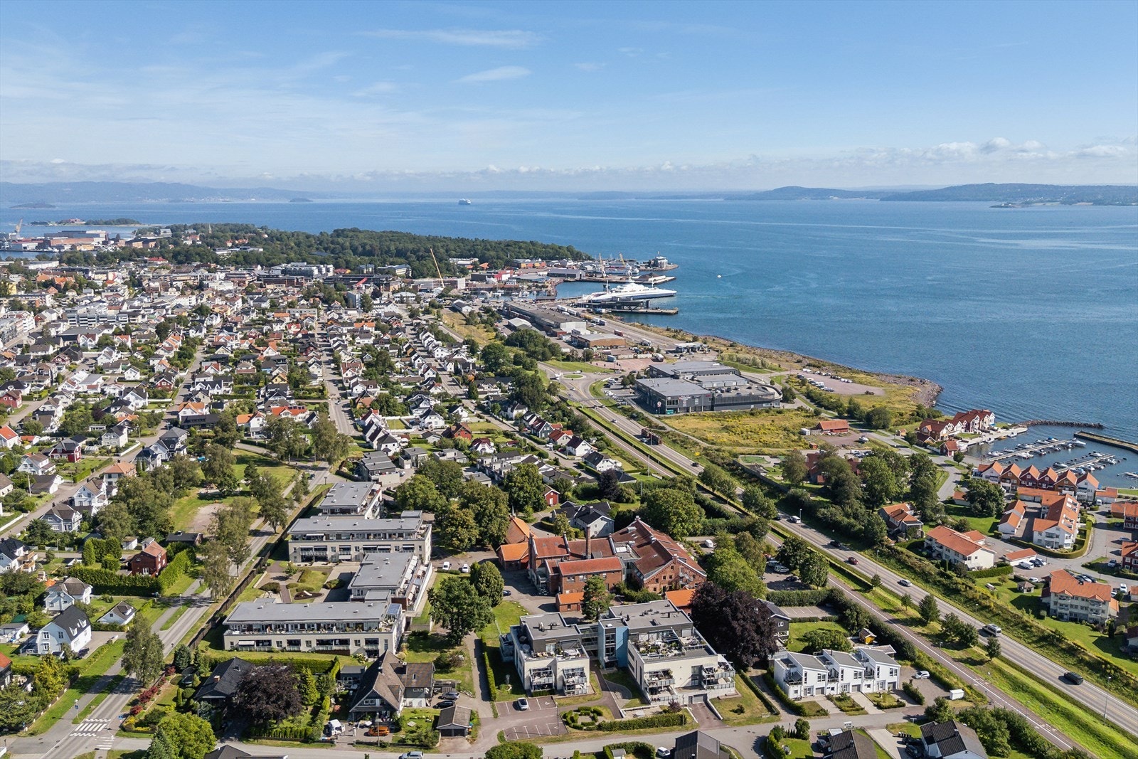 Oversiktsbilder av sameiet og nærområdet ved Sollistrand. Galleribilde