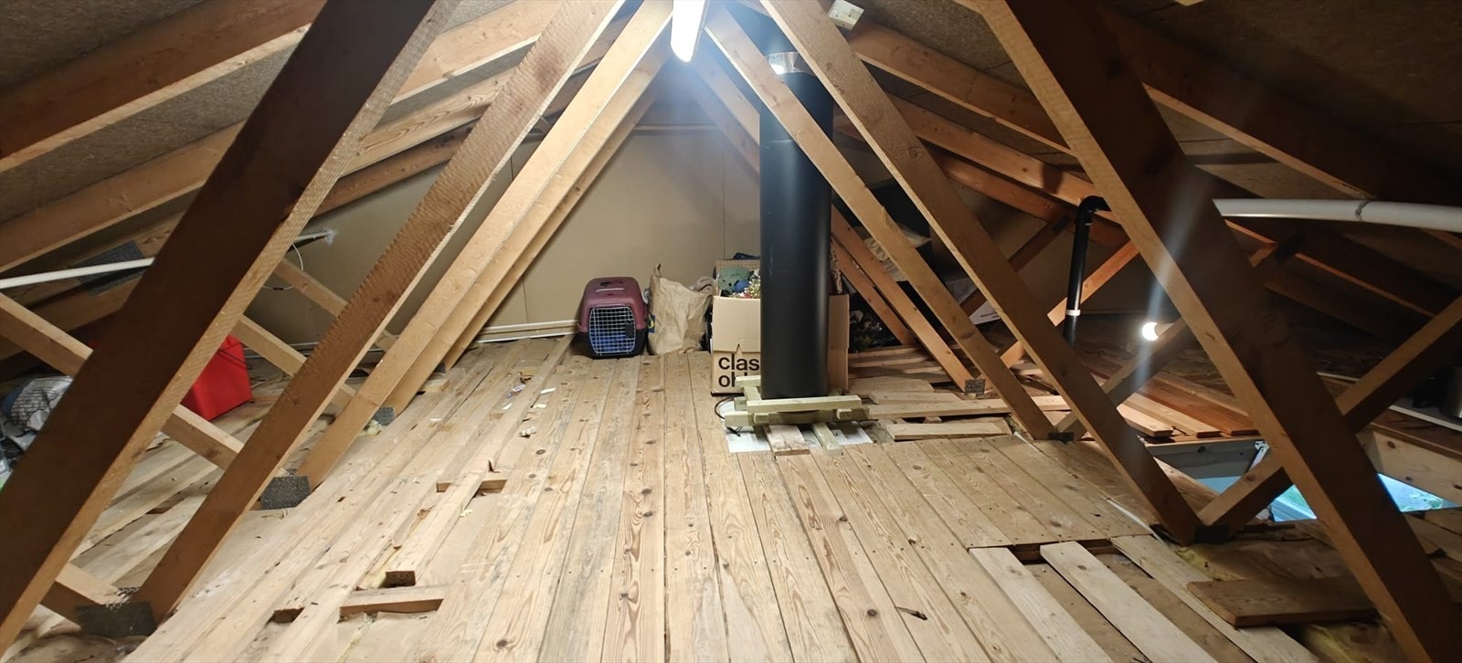 God lagringsplass på loft. ( privat bilde) Galleribilde