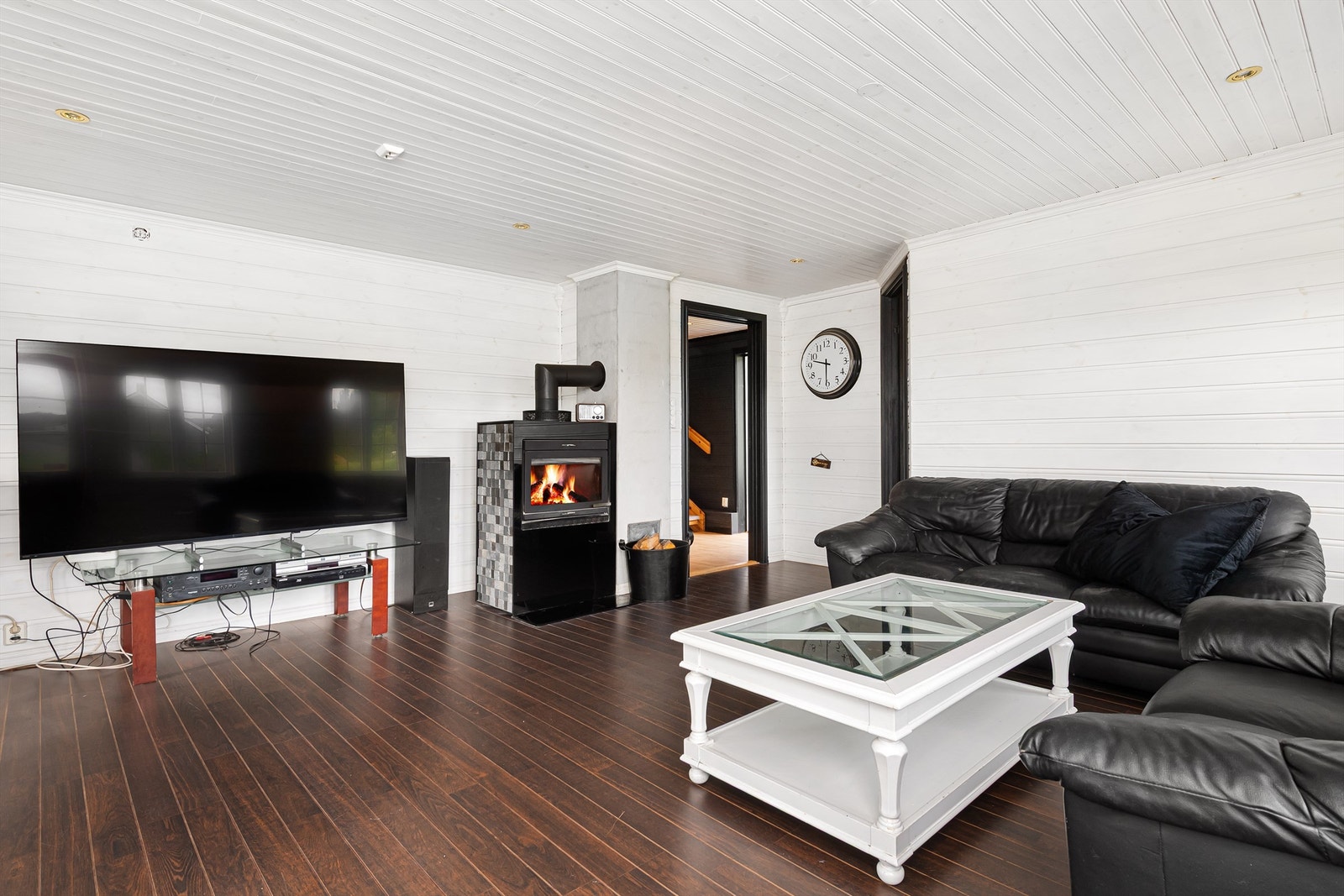 Boligens andre vedovn. Galleribilde