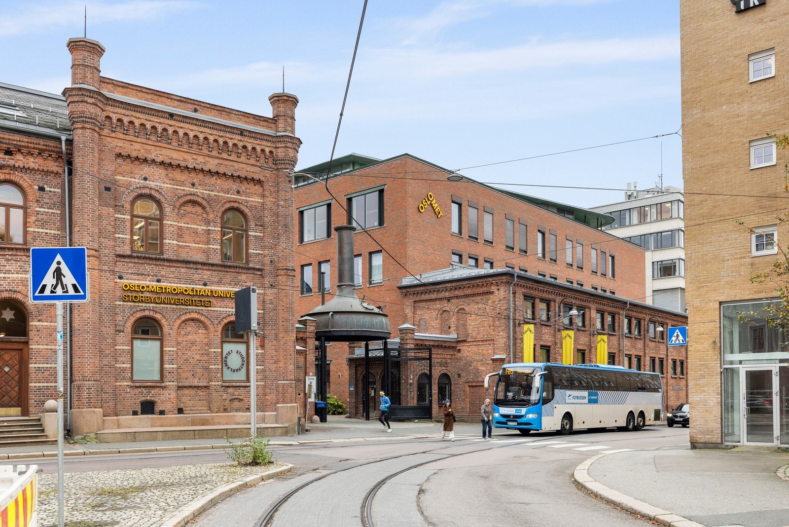 OsloMet ligger kun noen minutters gange fra leiligheten. Galleribilde