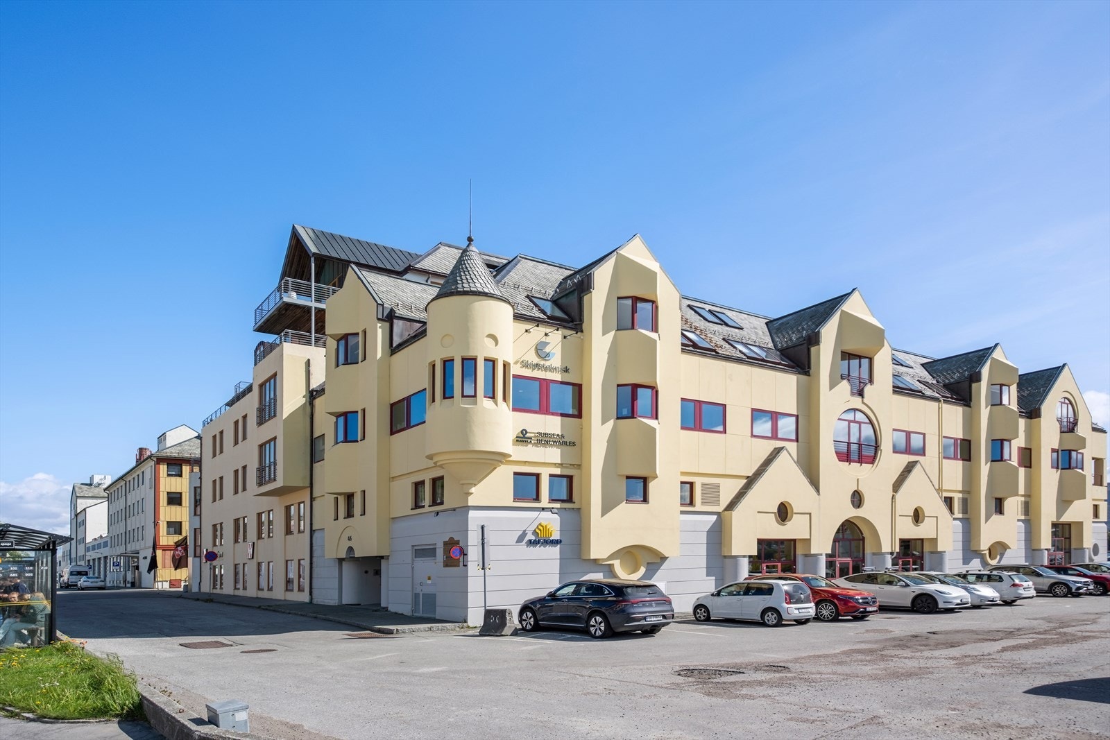 Fasade. Husk å melde deg på visning Galleribilde