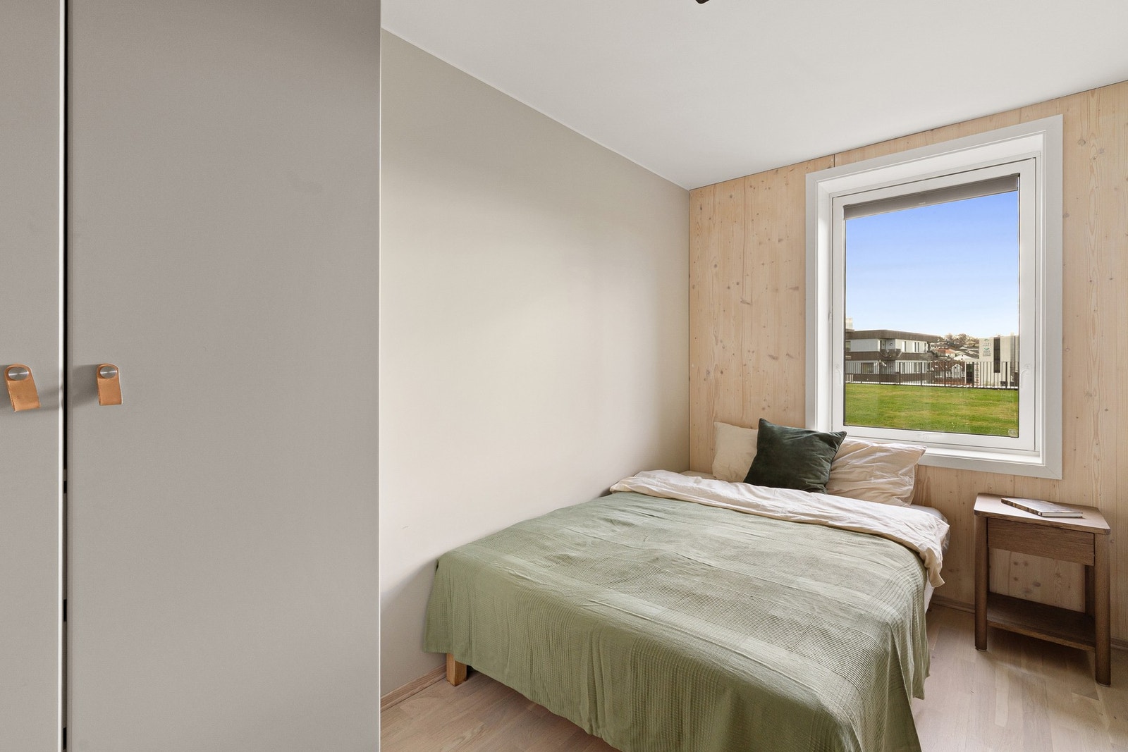 Det er to soverom i underetasjen. Galleribilde