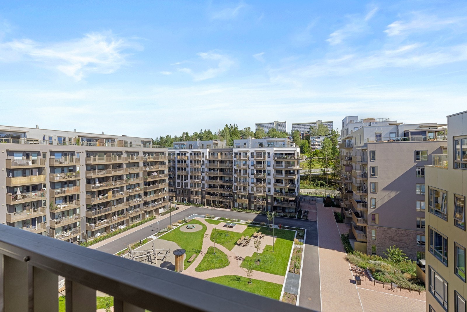 Fra denne balkongen kan du nyte morgenkaffen Galleribilde