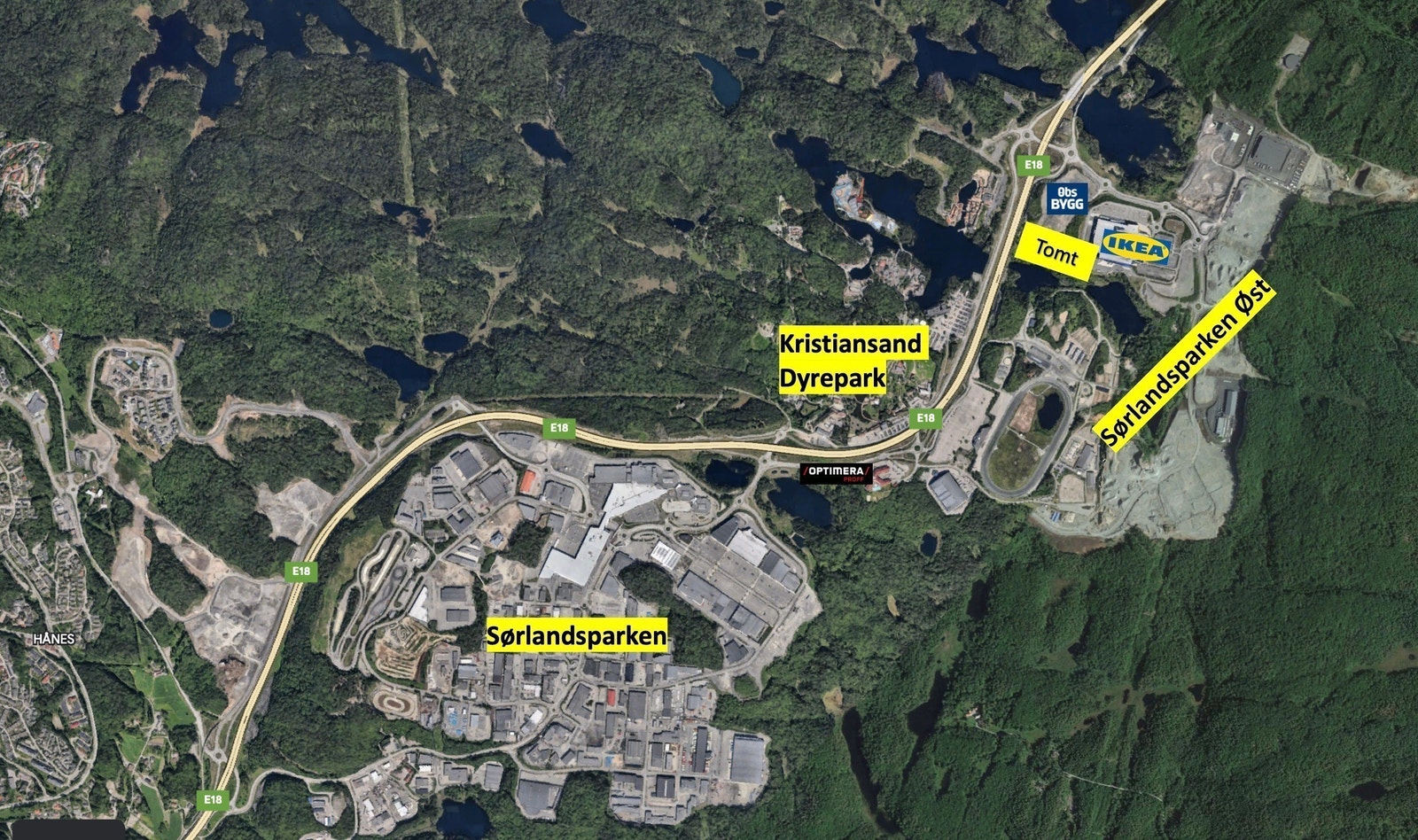 Tomten ligger Øst for Norges største handelspark - Sørlandssenteret, med enkel avkjøring fra E18. Galleribilde