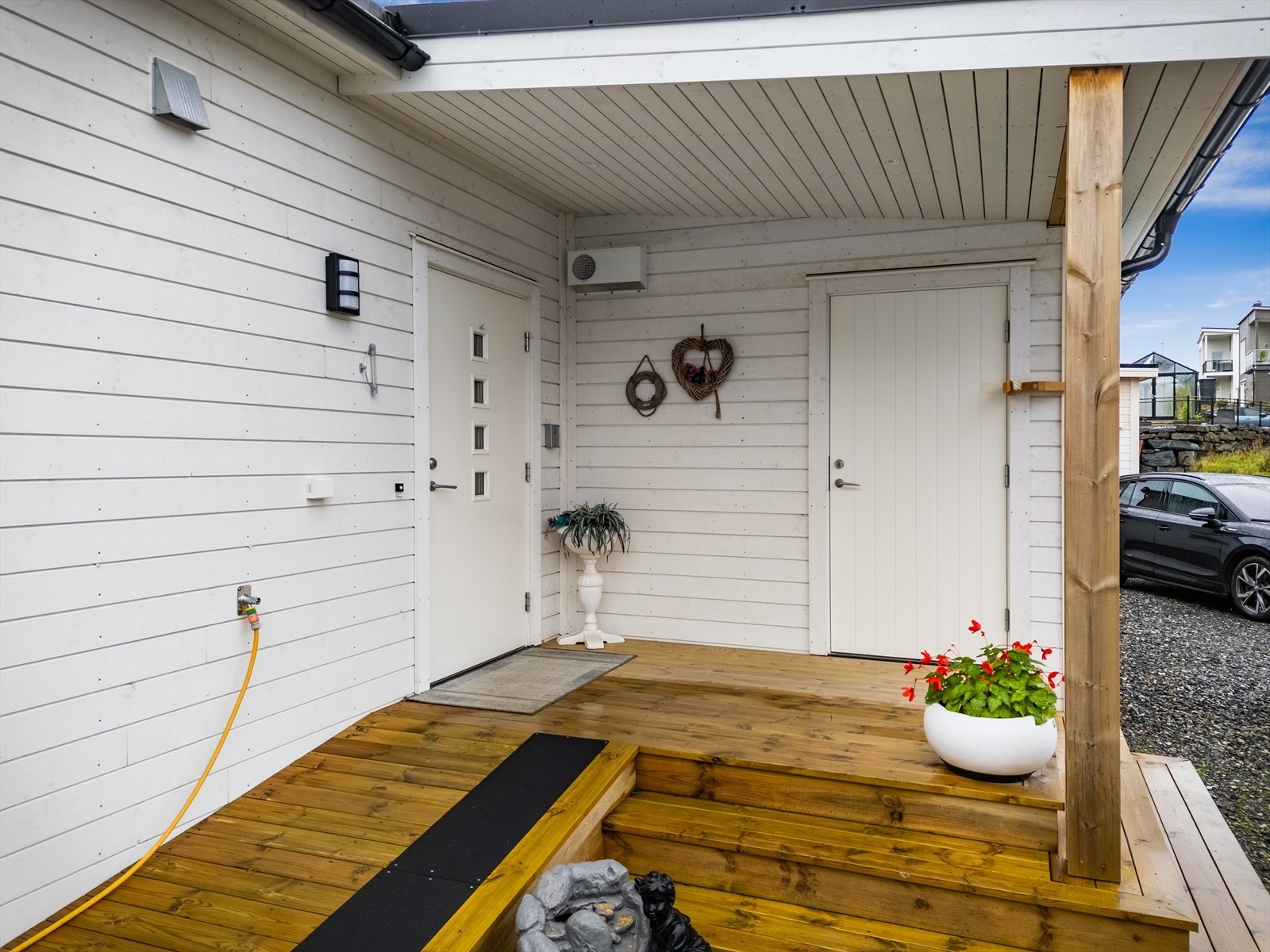 Inngangsparti til boligen Galleribilde