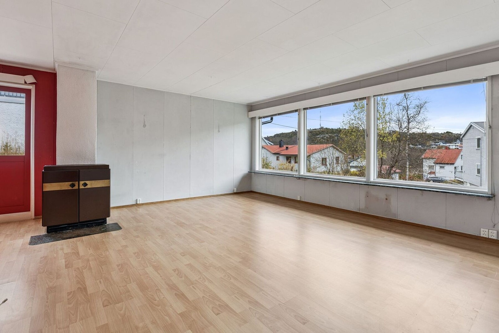 Velkommen inn - boligen er praktisk med alt på ett plan Galleribilde