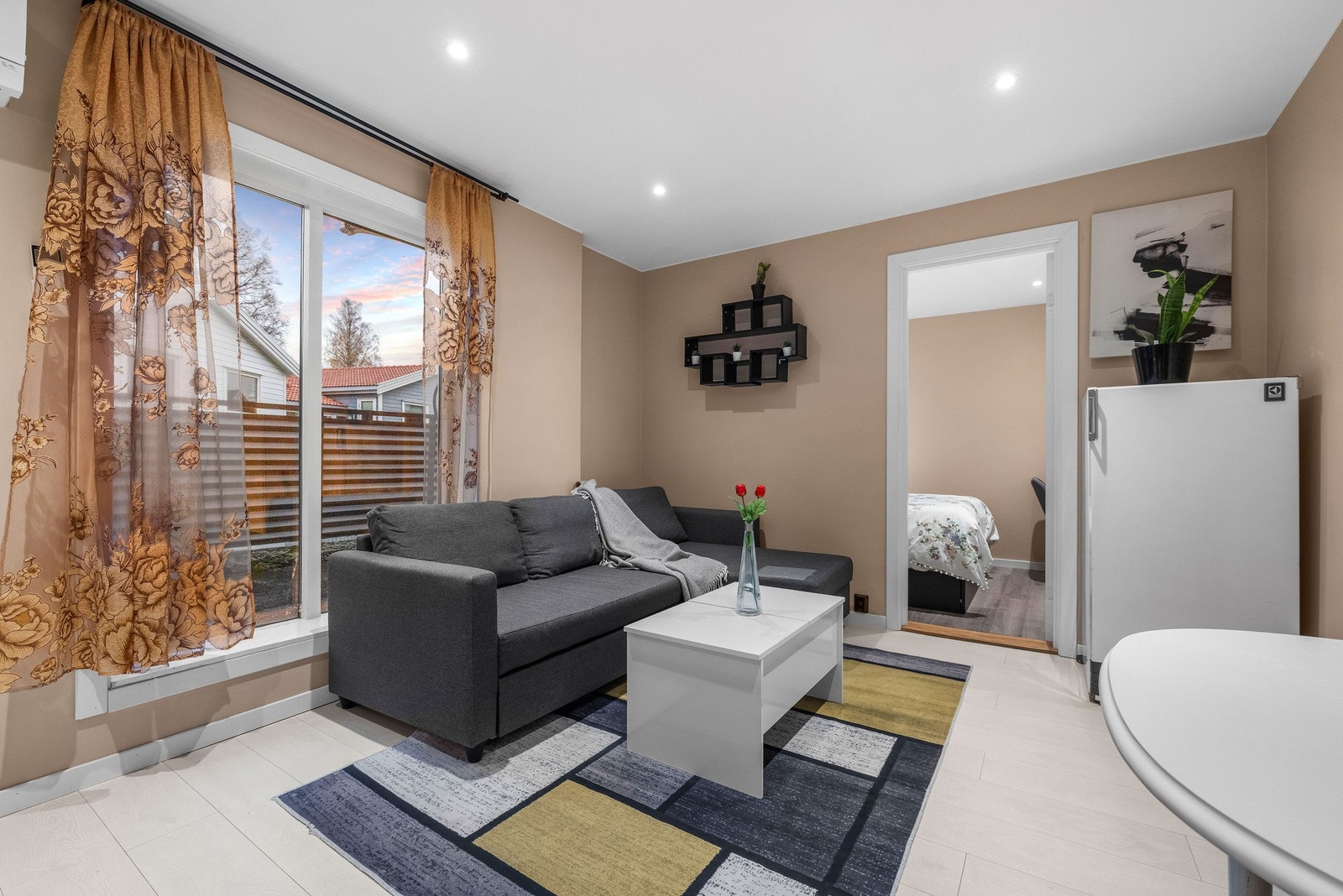 Fra rommet er det videre adkomst til soverom. Galleribilde