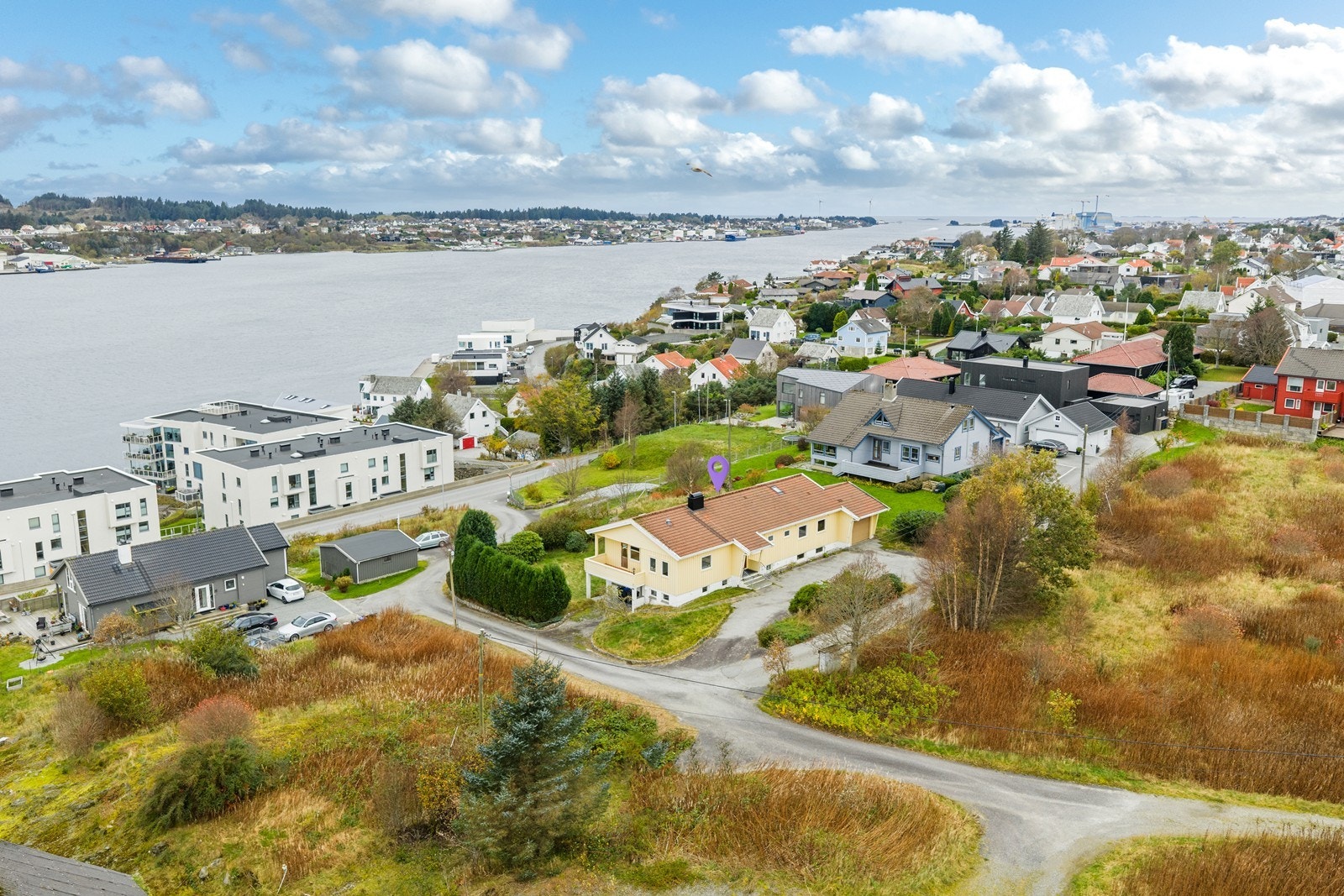 Velkommen til Salhusvegen 213 - Presentert av eiendomsmegler Fred Lippens v/Eiendomsmegler A Galleribilde