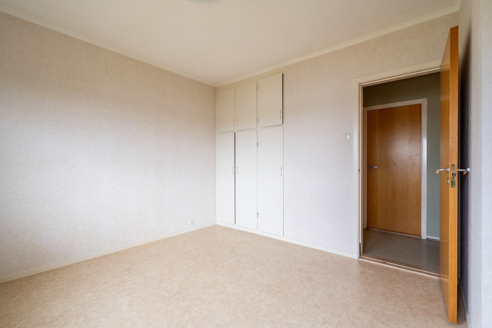 God skapplass i plassbygde skap Galleribilde