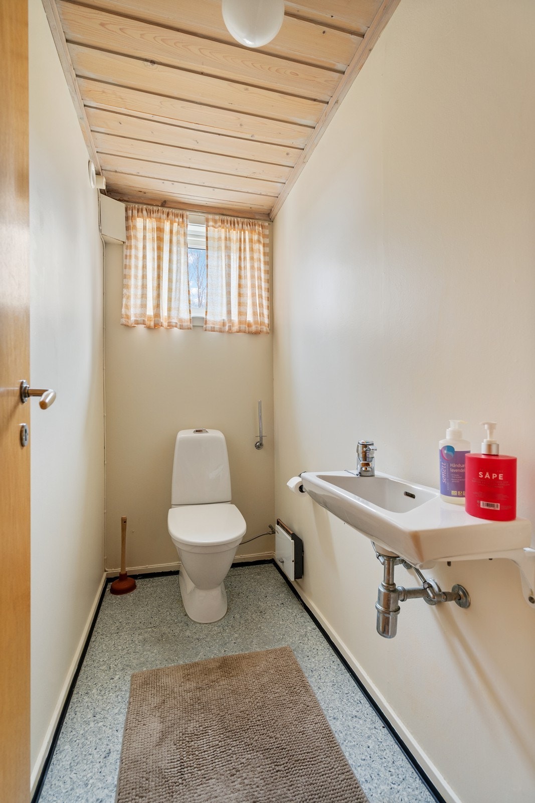 Toalett også i kjelleren Galleribilde