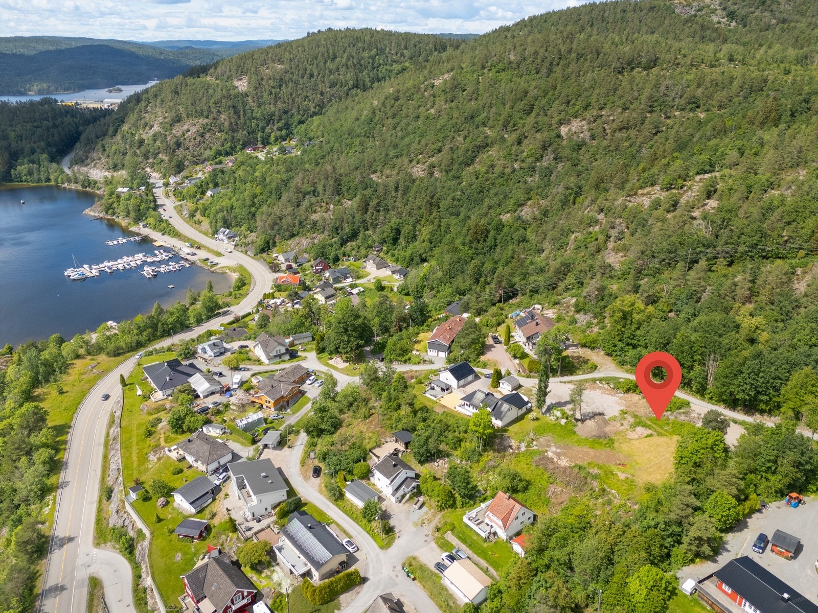 I nærområdet ligger Flakvarp båtforening som har 30 båtplasser og planer om utvidelse. Galleribilde