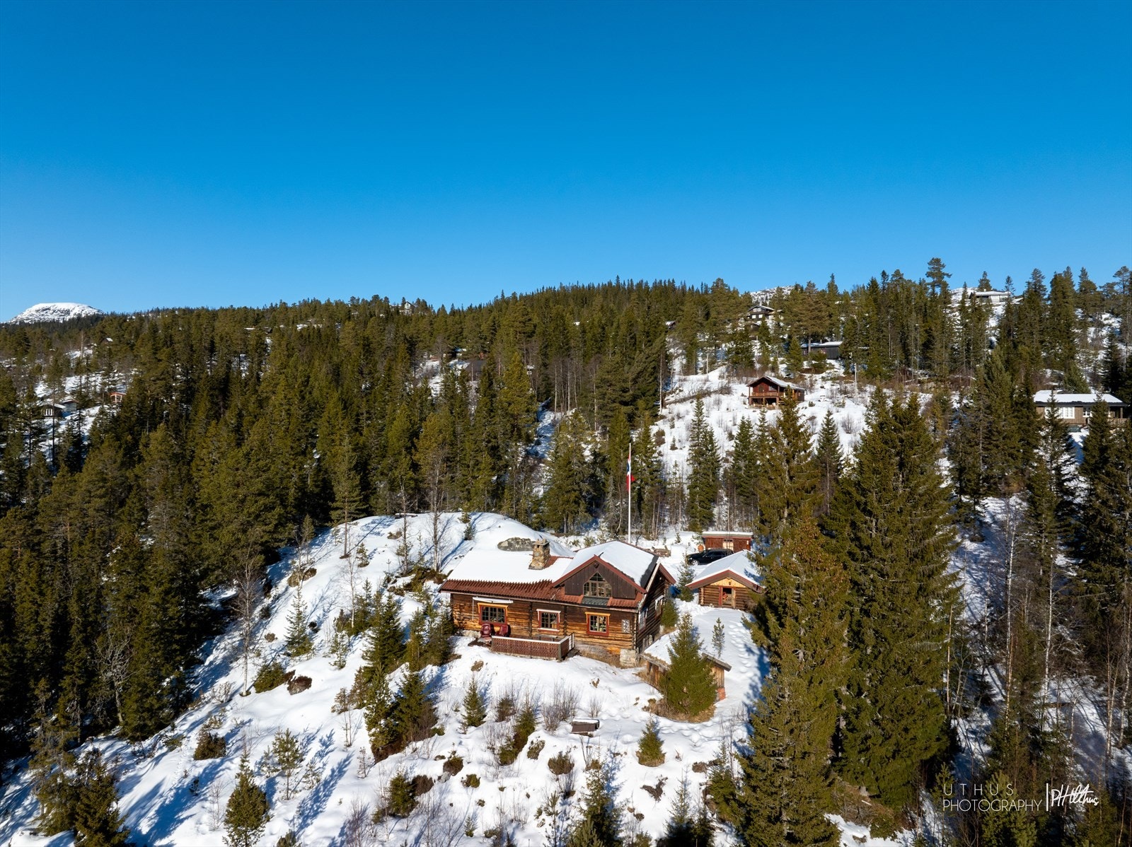 Hytta ligger syd/vestvendt og har helt optimale solforhold. Galleribilde