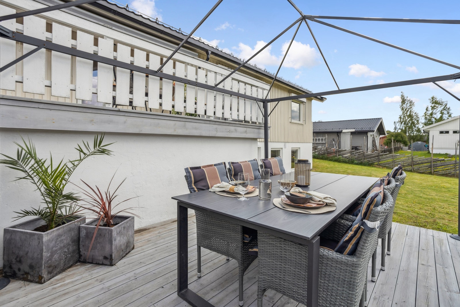 Terrasse på bakkeplanet Galleribilde