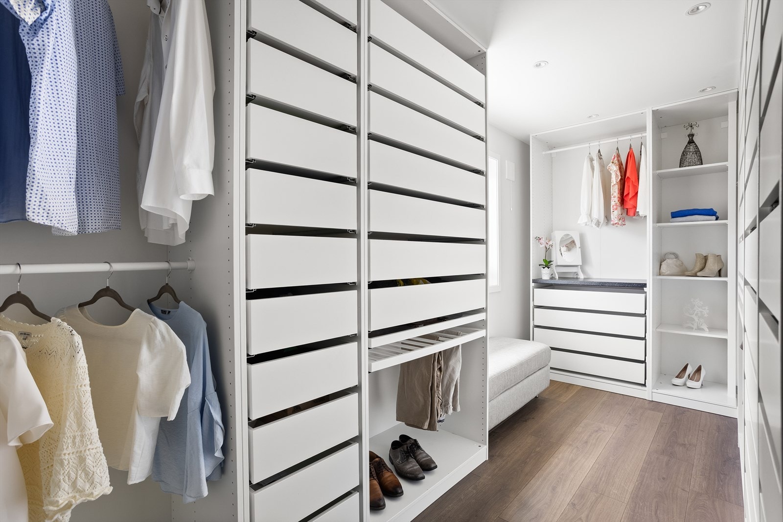 Rommene er enkle å møblere og passer utmerket som hovedsoverom, barnerom, gjesterom eller walk-in. Galleribilde