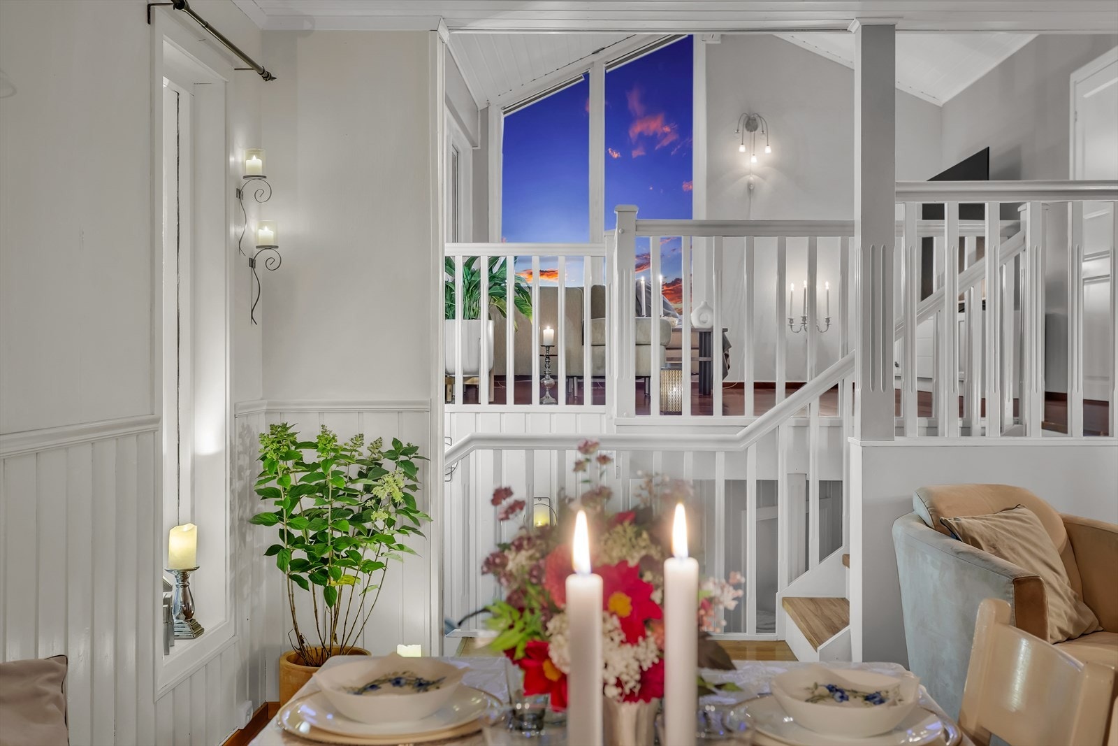 Den åpne og sosiale planløsningen er hjertet i boligens hoveddel. Galleribilde