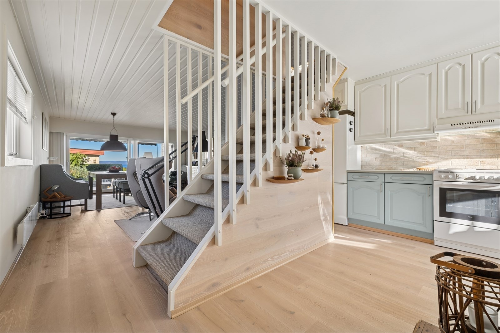 Trapp opp til boligens andre etasje. Galleribilde