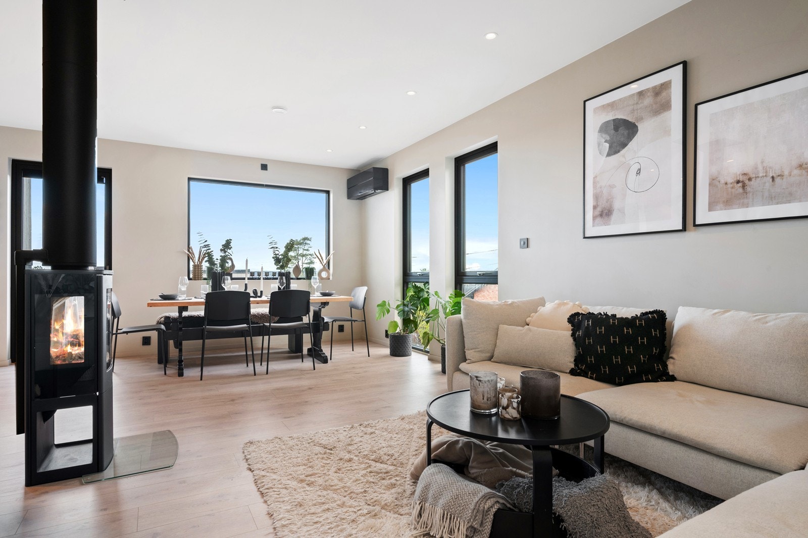 Slette, rene linjer og duse farger Galleribilde