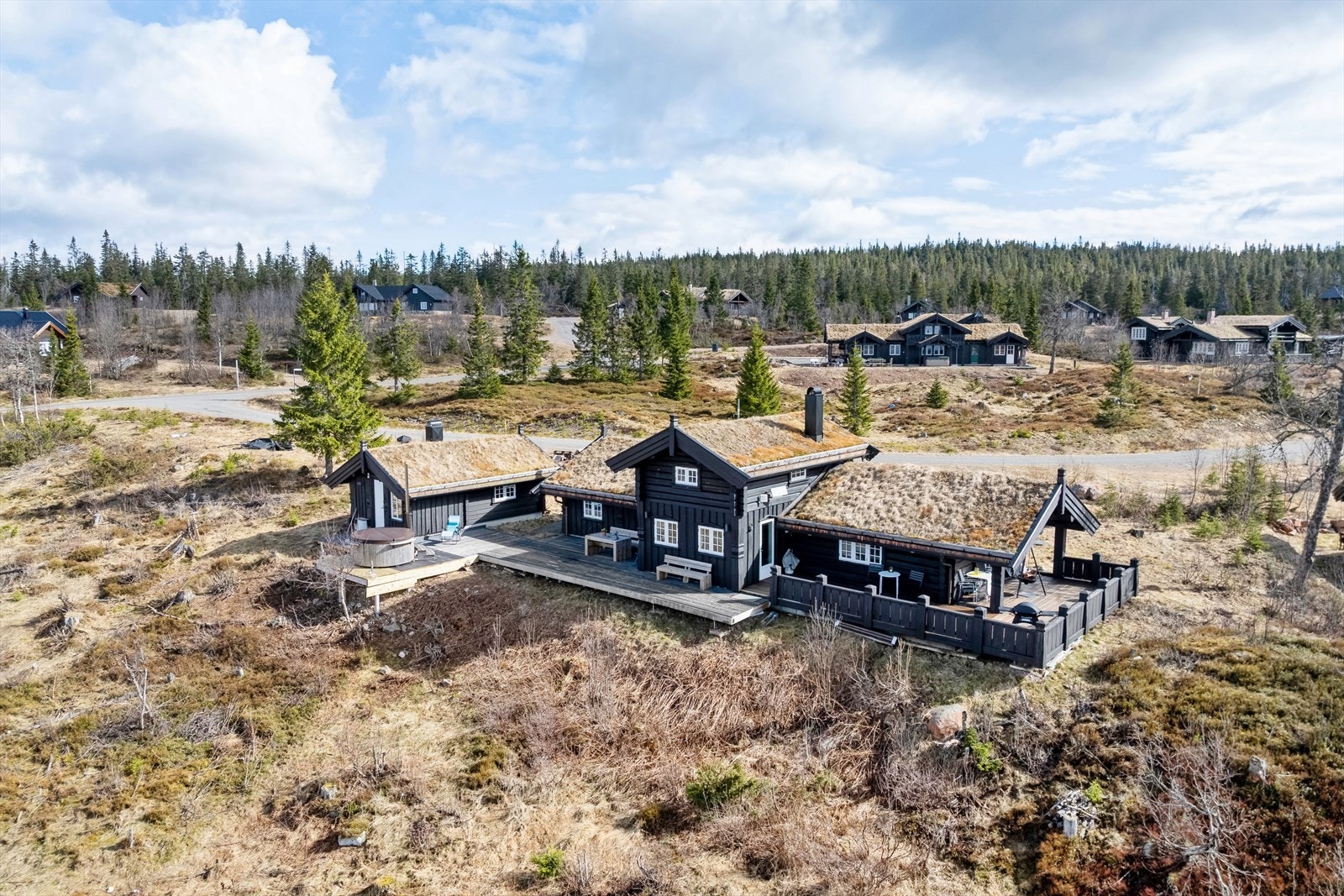 Fasade, ute og area. Galleribilde