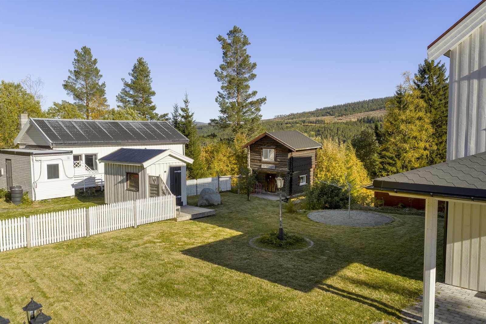 God uteplass med mulighet for flere soner Galleribilde