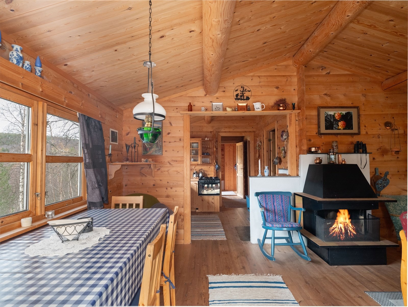 Kjøkken og stuesone er på totalt ca 30kvm! Galleribilde