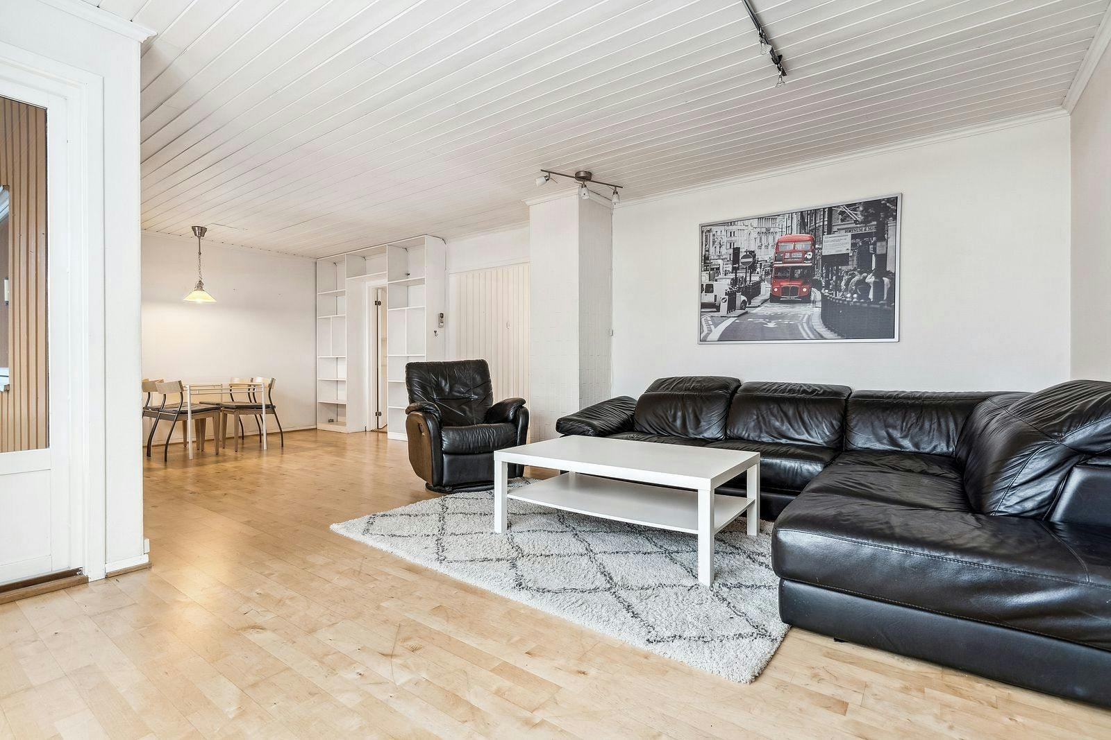 Boligen er ledig omgående, og er delvis møblert Galleribilde