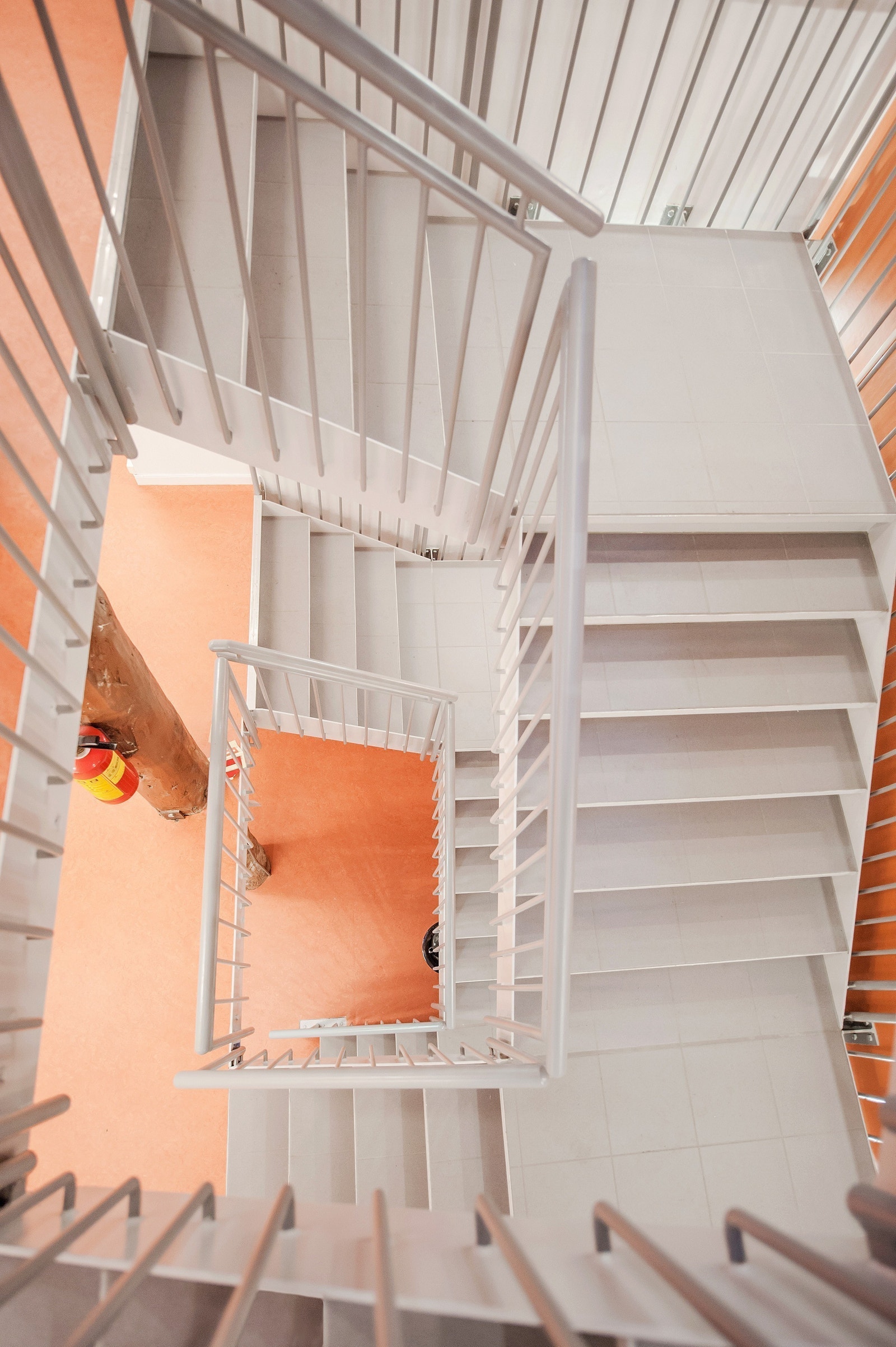 Lys og trivelig trappeoppgang Galleribilde