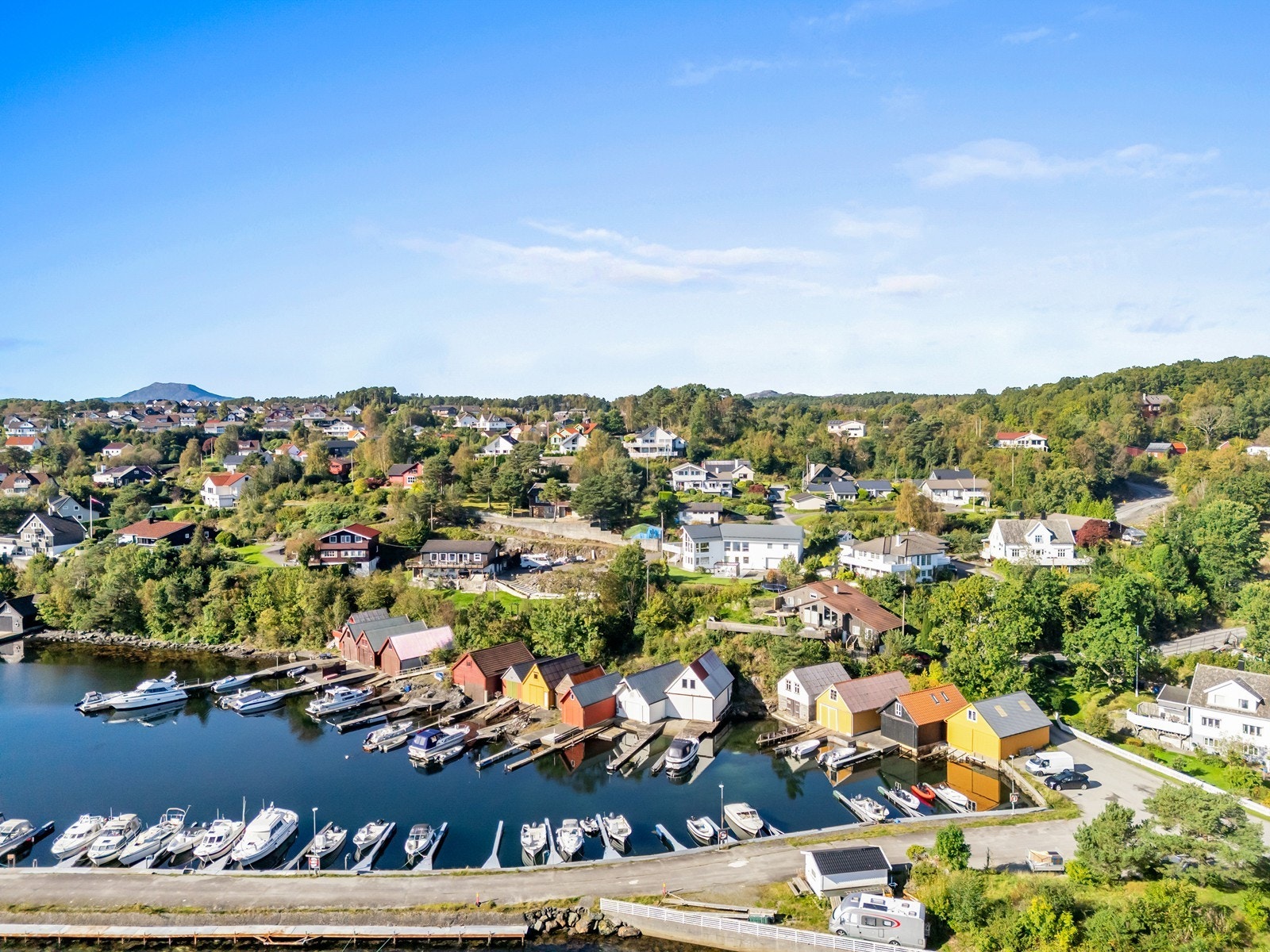 For de som setter pris på friluftsliv, byr nærområdet på flotte turmuligheter i variert terreng. Galleribilde