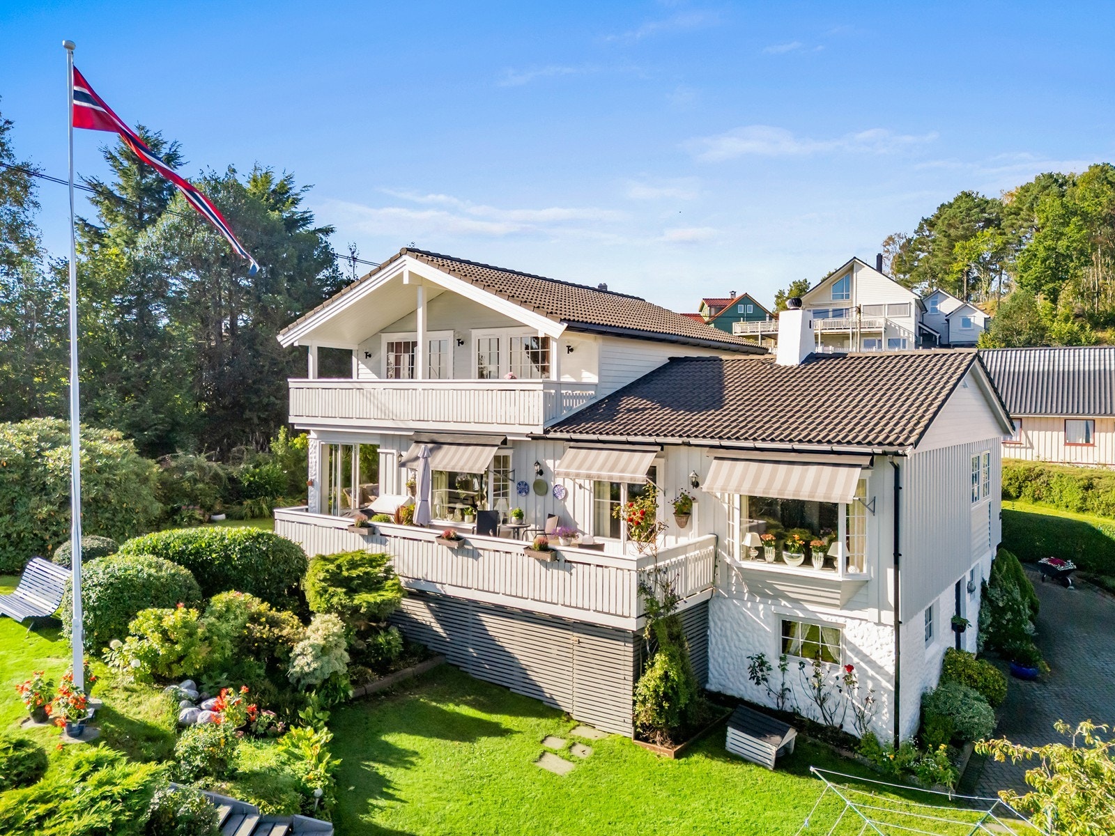 Velkommen til Nesjahaugen 12 - Presentert av Eiendomsmegler Norge ved Ove Sagenes. Galleribilde