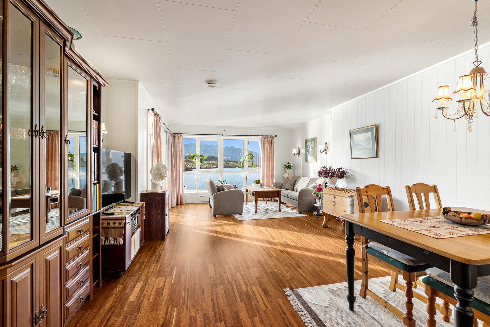 Avgifter for vann/avløp og renovasjon er inkludert i fellekostnadene. Galleribilde