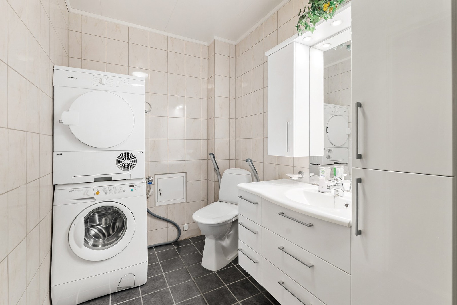 Det er opplegg for vaskemaskin. Galleribilde