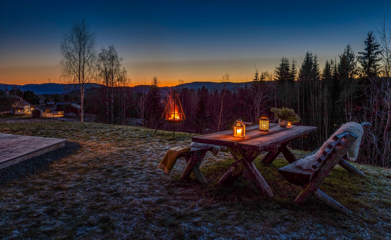 Kveldsstemning fra uteplassen Galleribilde