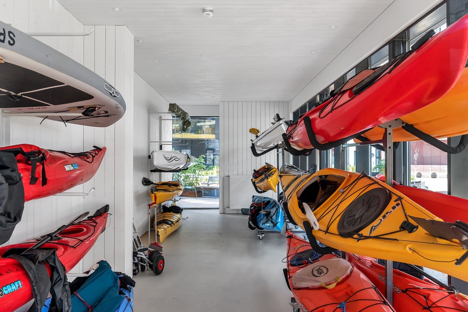 Sameiet tilbyr også utleie av kajakk til beboere. Galleribilde