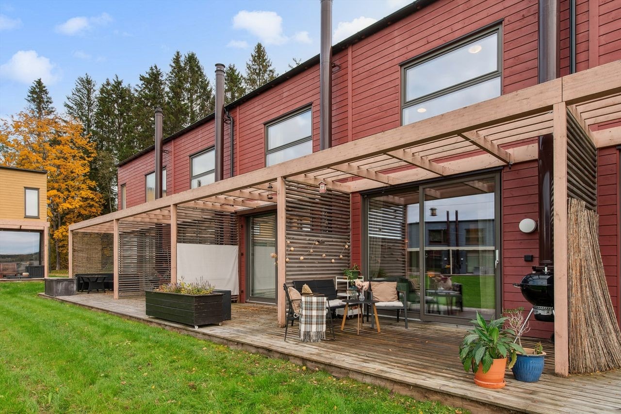 Velkommen til Frognerhagan 228! Et flott 3-roms rekkehus i rolige og barnevennlige omgivelser. Galleribilde