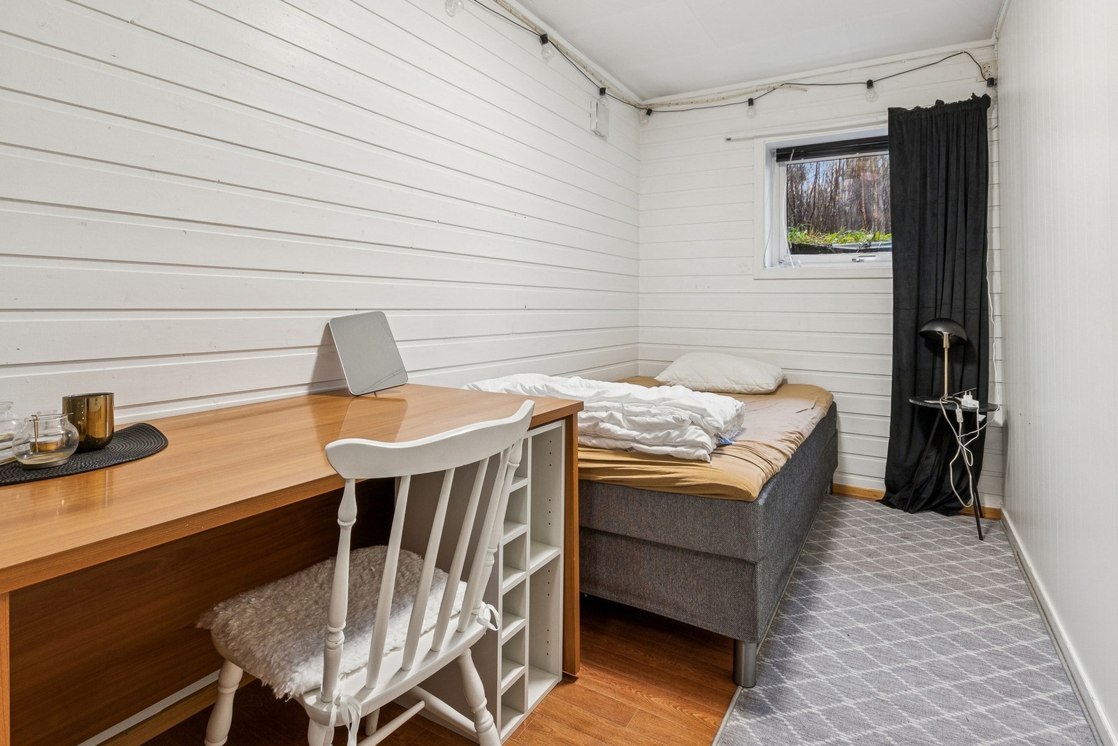 Bod innredet som soverom, ikke godkjent bruksendret hos Bodø kommune. Galleribilde