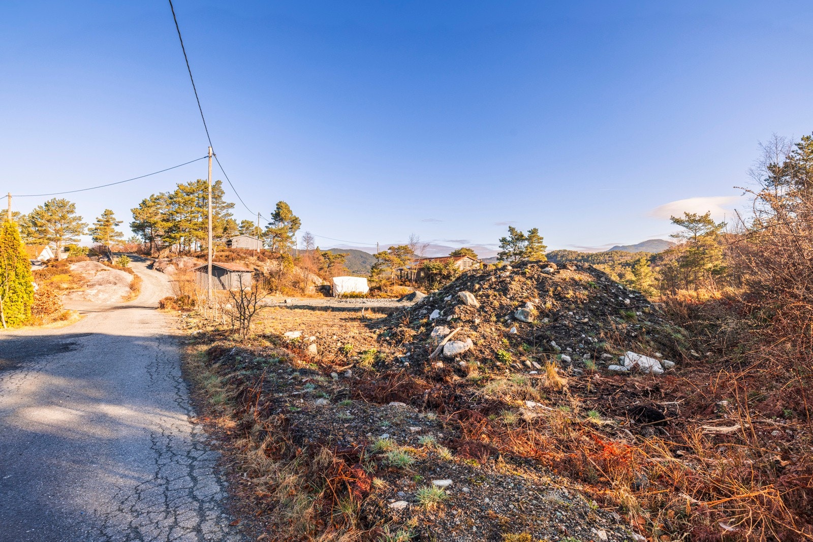 Det er enkel tilkomst til eiendommen. Galleribilde
