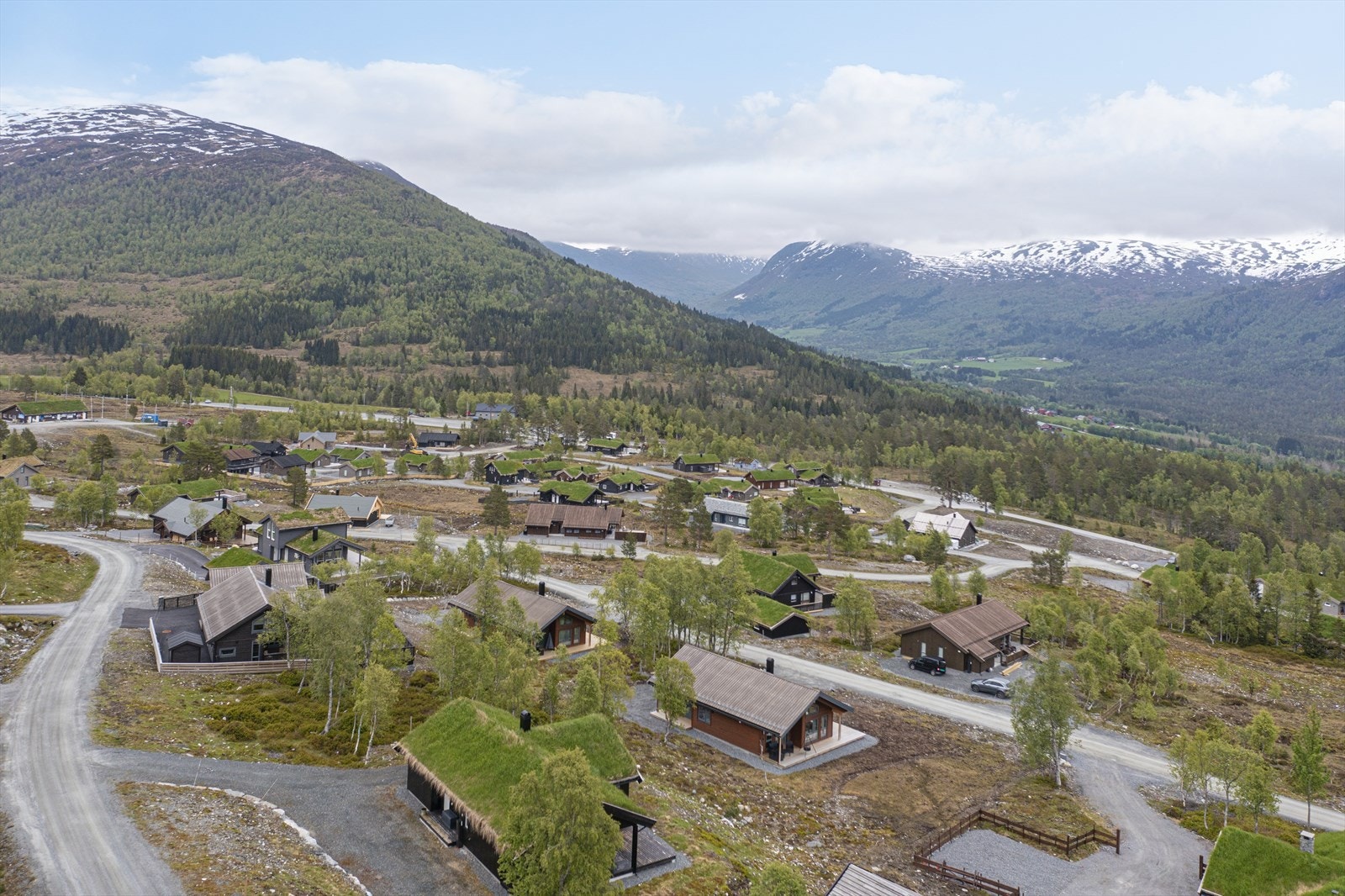 Hyttetomten er på 1206 kvm og har mye potensiale på uteområdet Galleribilde