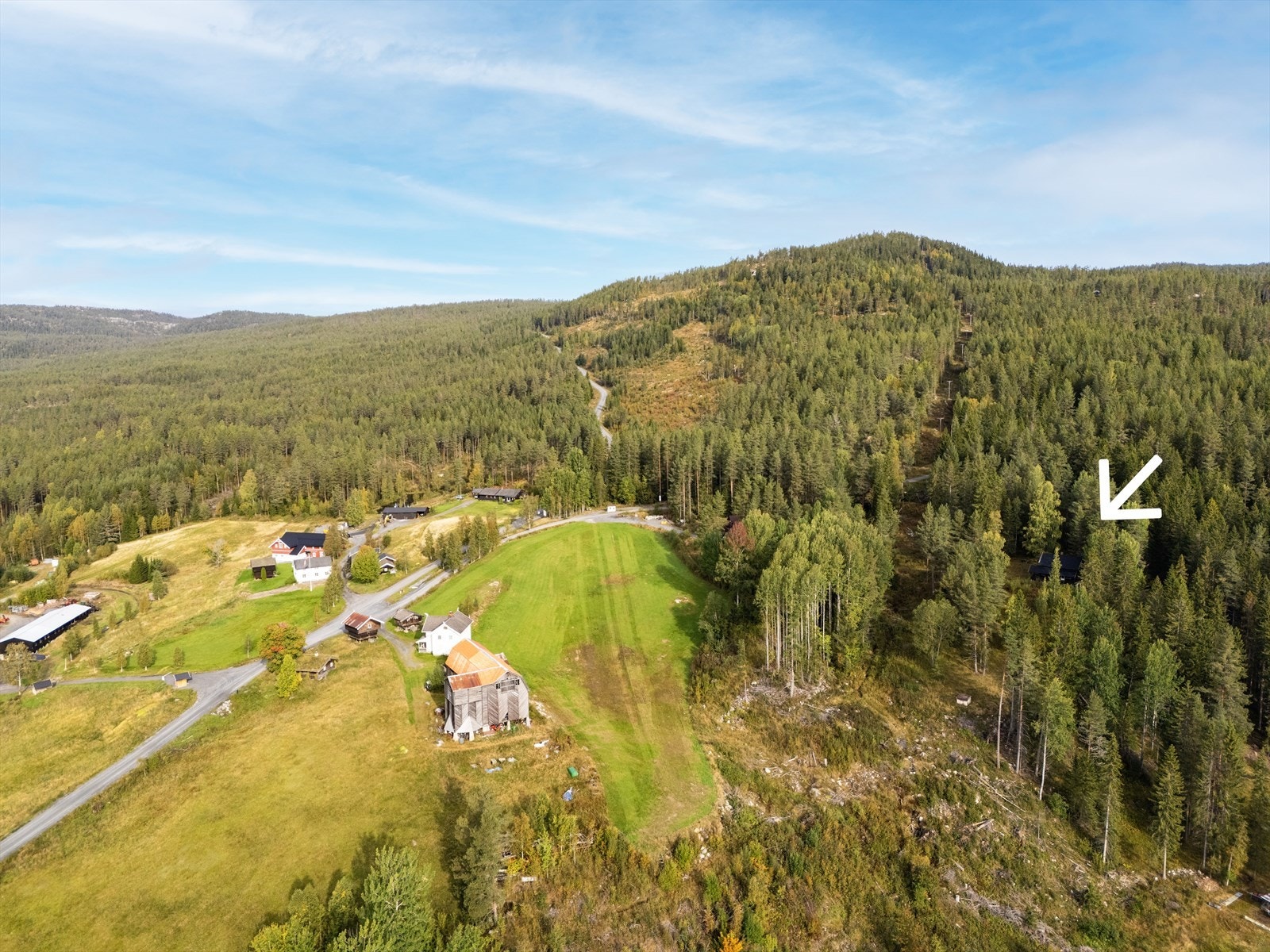 Oversiktsbilde. Oppkjøringen til Ble-Høgda ses midt i bildet Galleribilde