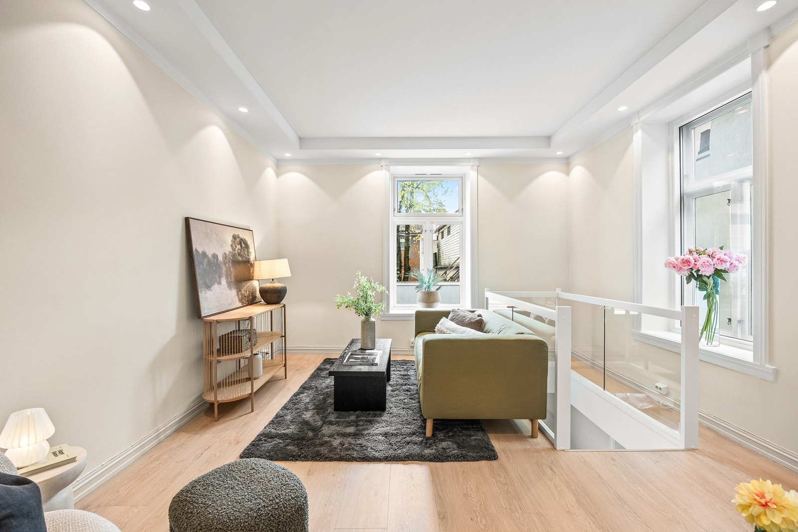 Leiligheten er betraktelig pusset opp av fagfolk i 2025 og holder en gjennomgående god standard. Galleribilde